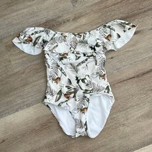 🖤 Gianni Bini Off The Shoulder One Piece Swim Suit